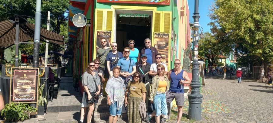 5hs Small Group City Tour of Buenos Aires with Street Food - Hotel pickup plus a 16-person max: the comfort math