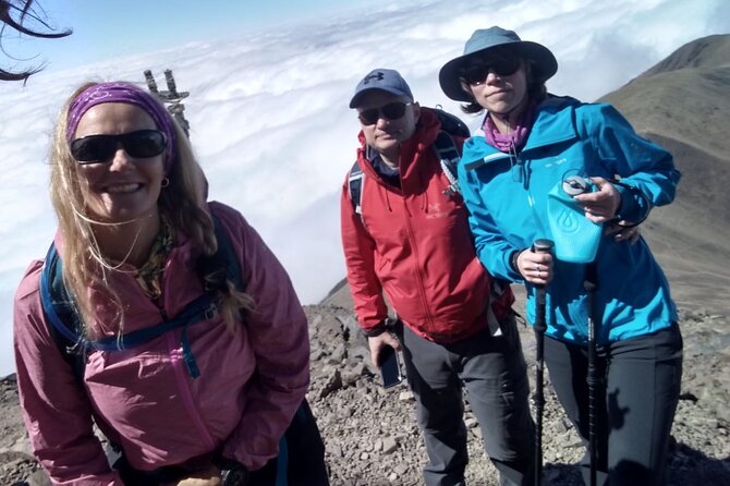 Andes Day Hiking Tour Experience - Wildlife and the Guide Talk: What You Learn Along the Trail
