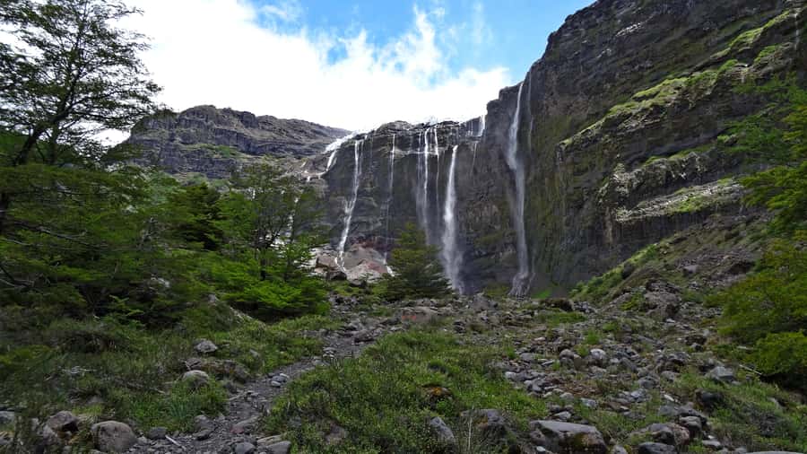 Bariloche: Cerro Tronador and Ventisquero Negro Glacier Tour - Why Cerro Tronador and Ventisquero Negro feel like a real Patagonia day