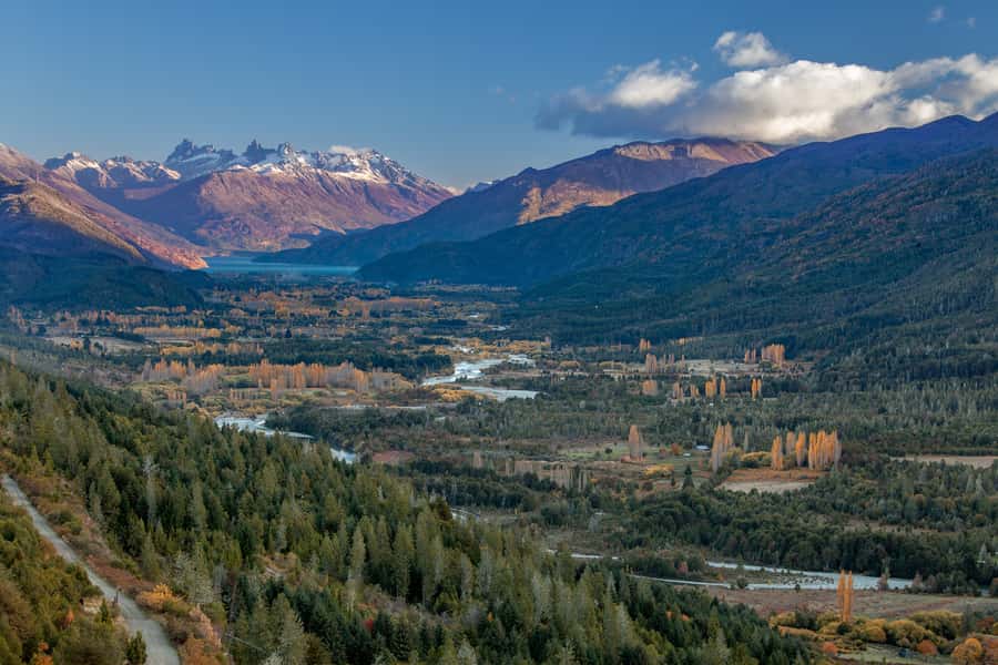Bariloche: Full-Day El Bolsón and Puelo Lake Tour - Puelo Lake National Park: Lakeside Walking and Calm Nature Time