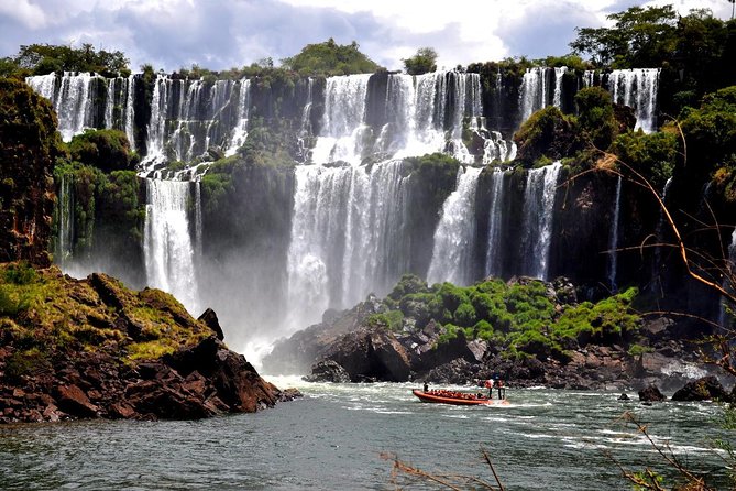 Brazilian Side of Iguazu Falls Half-Day Sightseeing Tour - Inside Iguaçu National Park: the passarela, panoramas, and rain-mist magic