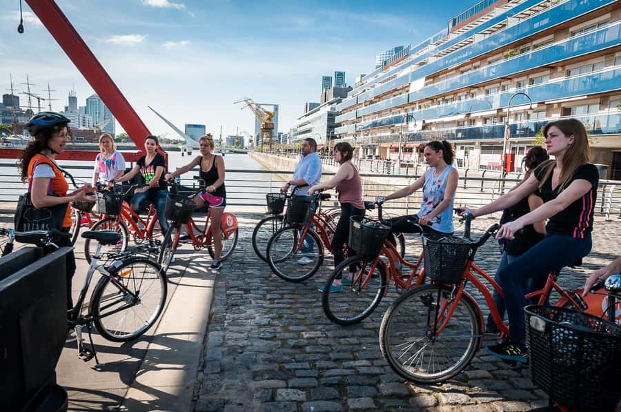Buenos Aires Bike Tour: South or North Circuit - Entering The Buenos Aires Bike Tour Experience (3 Hours, Real City Stops)
