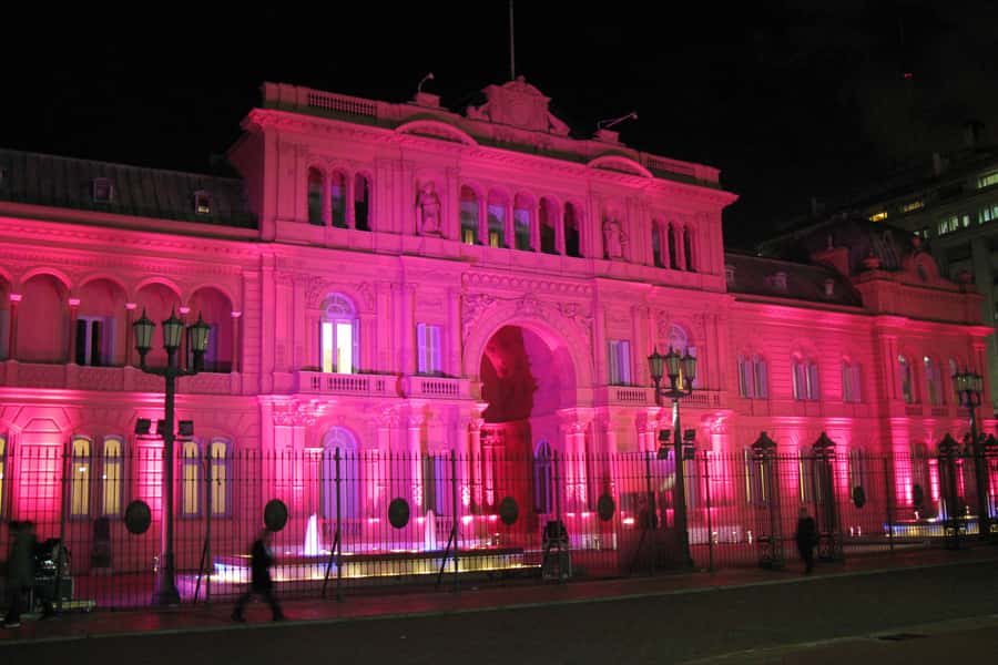 Buenos Aires by Night: Small Group City Tour - Meet your guide, then let Buenos Aires do the talking