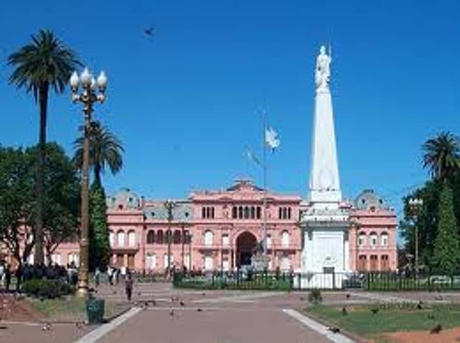 Buenos Aires City Tour with Luxury Lunch - Obelisco and the 20-minute walking orientation break