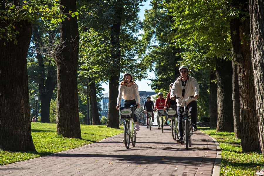 Buenos Aires: Full Day Bike Tour with Lunch - Why a full-day bike tour works so well in Buenos Aires