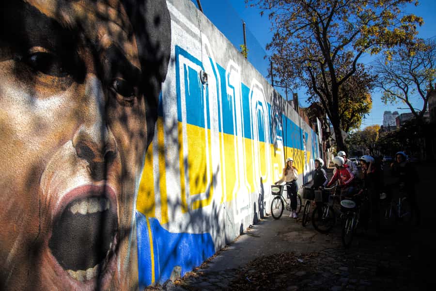 Buenos Aires: Full Day Bike Tour with Lunch - San Telmo start: from Parque Lezama to the Holy Trinity Church