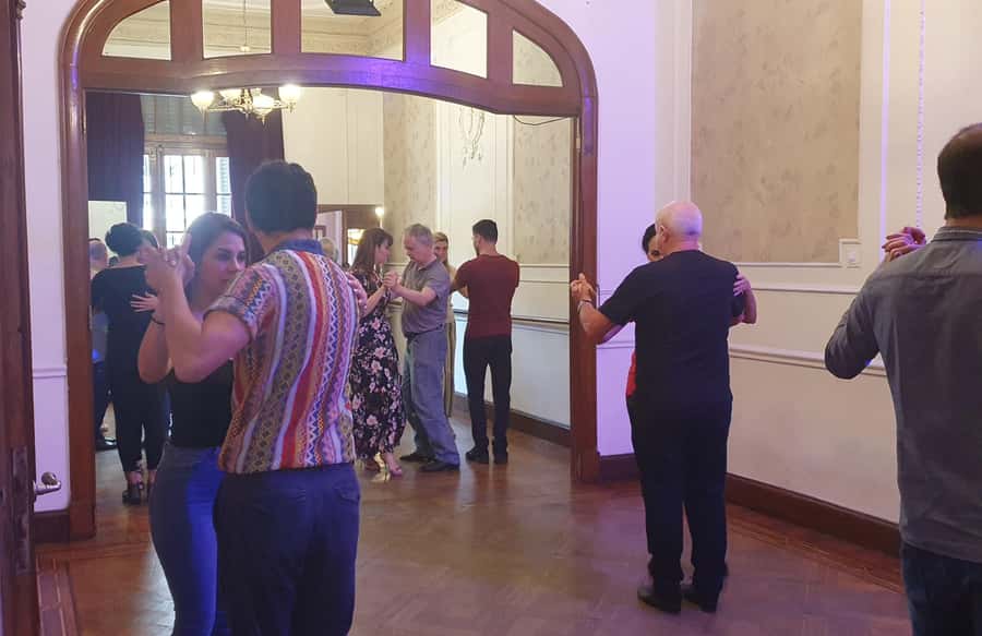 Buenos Aires: Group tango class with mate and snacks - Price and Value: Is $25 for Two Hours a Good Deal?