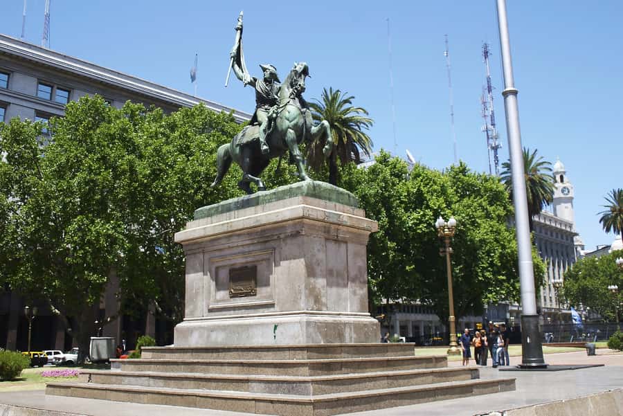 Buenos Aires: Historic District Private Guided Walking Tour - Panoramic city views plus the charm of colonial-era streets