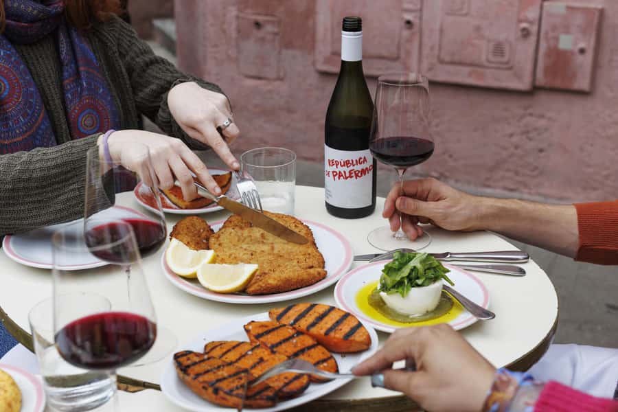 Buenos Aires: Local Foodie Adventure with Sherpa Food Tours - Stop 1: A hole-in-the-wall deli and the empanada warm-up