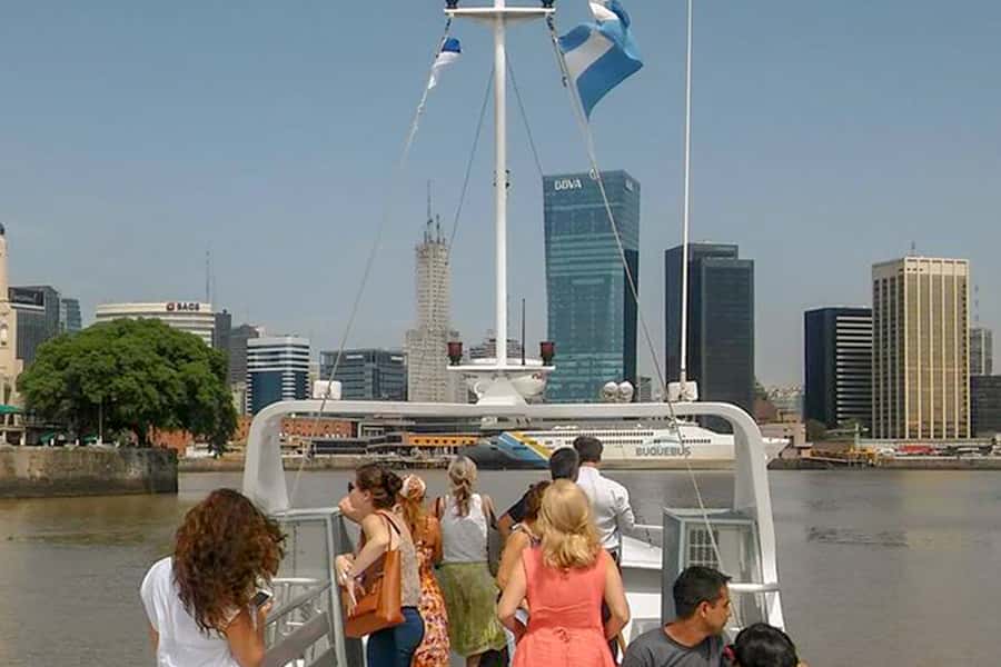 Buenos Aires: Navigation from Pto. Madero to La Boca - The Nicolás Avellaneda Transporter Bridge moment (and why it matters)