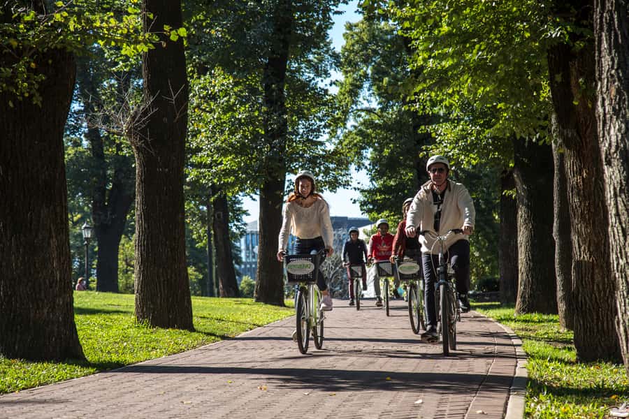 Buenos Aires: North or South Buenos Aires Bike Tour - Palermo parks and Floralis Generica moments