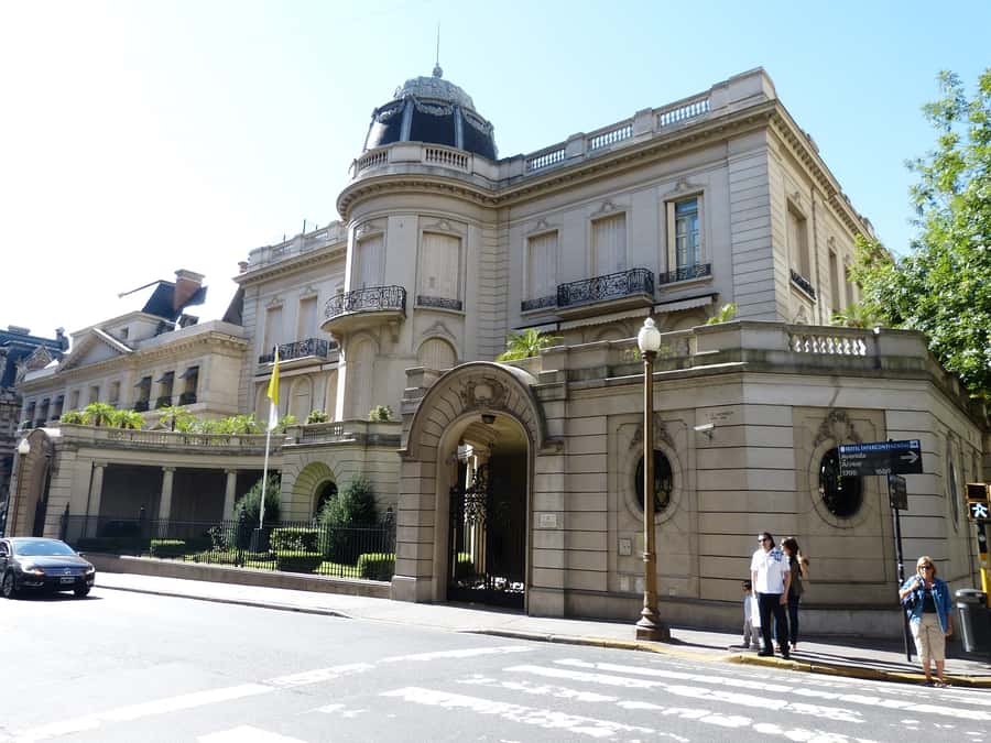 Buenos Aires: Recoleta Neighborhood Walking Tour - Who should book this Recoleta walking tour