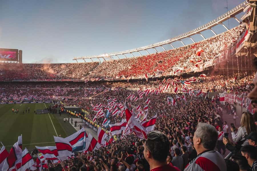 Buenos Aires: See a River Plate game with transport & local - River Plate at El Monumental: what makes it real