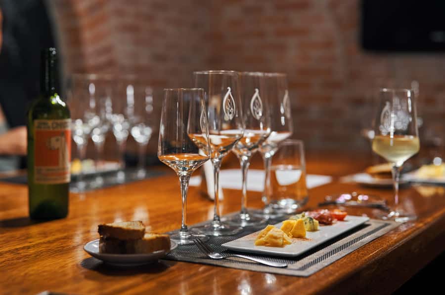Buenos Aires: Small-Group Wine Tasting - Small groups mean you can actually ask questions
