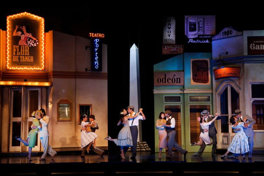 Buenos Aires Tango Porteño Show with optional Dinner - Dinner option: three courses, Argentine wine pairings, and the free-drinks plan