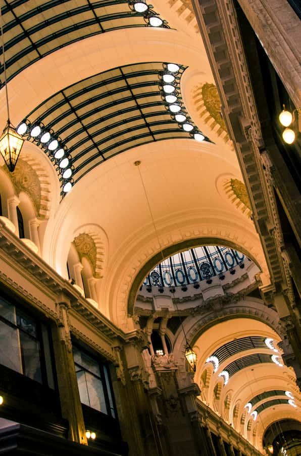 Buenos Aires Tango Show and Dinner at Piazzolla Tango - Entering Güemes Gallery: The Room Sets the Mood