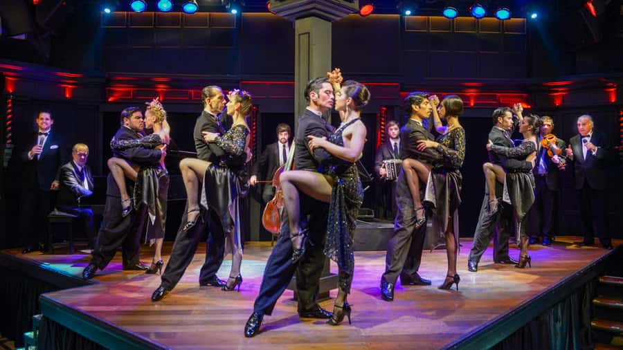 Buenos Aires Tango Show and Dinner in El Querandi - The Night’s Flow: Dinner, Then Tango (And Sometimes a Wait)