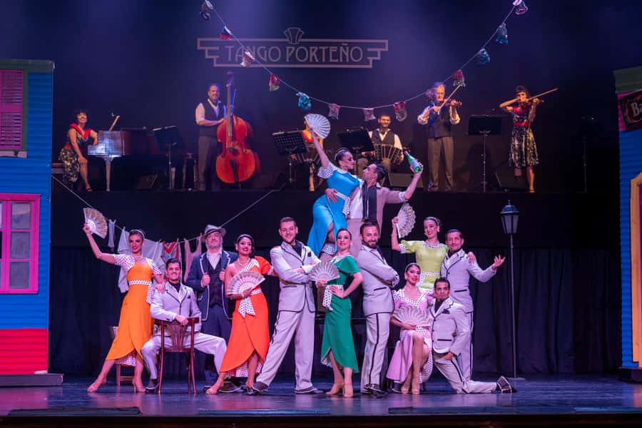 Buenos Aires: Tango Show at Tango Porteño & Optional Dinner - Drinks service: when the refill works and when it doesn’t