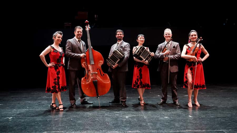 Buenos Aires: Tango Show at Tango Porteño & Optional Dinner - The theater experience: entering a tango time capsule