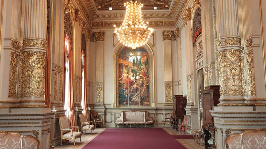 Buenos Aires: Teatro Colon Guided Tour - The chandelier moment, where the tour makes the building feel alive