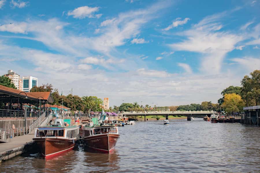 Buenos Aires: "Ticket"- 2hs of Navigation Premium to Tigre - Meeting point and practical logistics (without the stress)