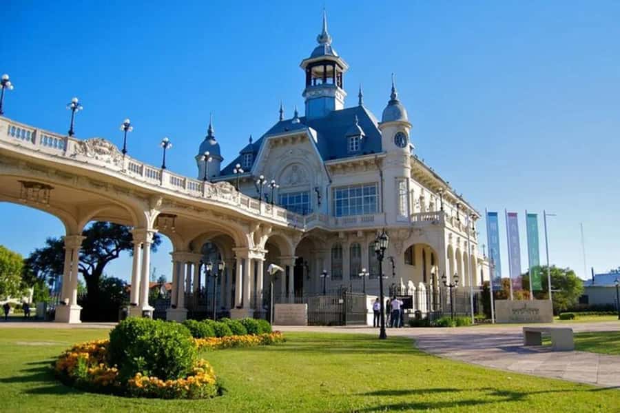 Buenos Aires: Tigre Delta Half-Day Tour with Navigation - Puerto de Frutos: gifts, snacks, and the reality of 25 to 30 minutes
