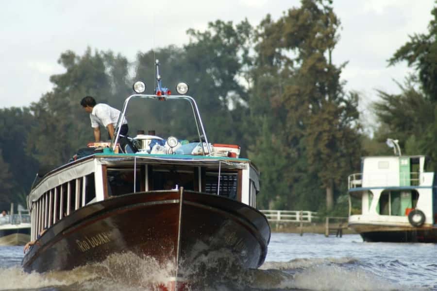 Buenos Aires: Tigre Delta Premium Boat Tour - The guide and audio support: the information that makes scenery click