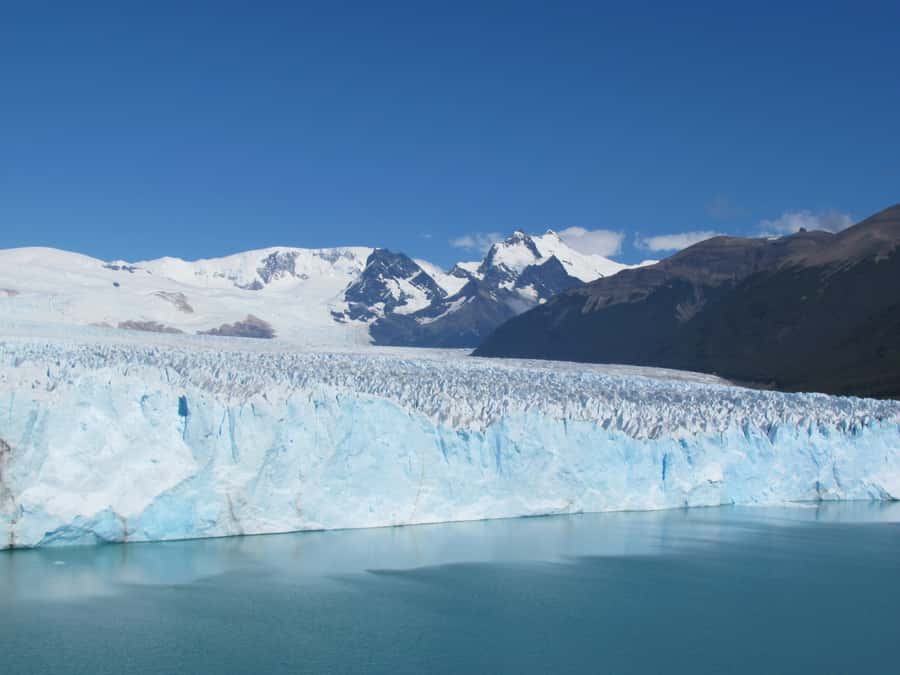 Calafate: Perito Moreno Glacier Guided Full-Day Tour - The guide and driver: where this tour often earns its high score