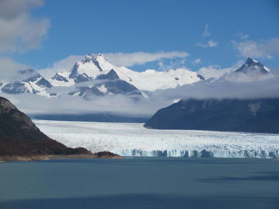 Calafate: Perito Moreno Glacier Guided Full-Day Tour - Boat trip choice: when it’s worth adding