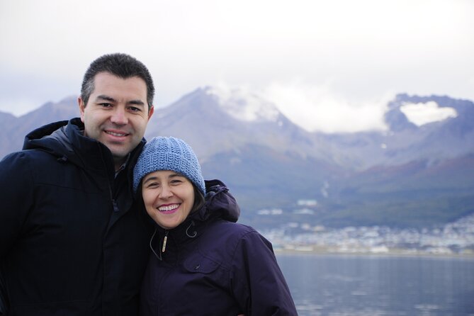 Catamaran Tour through the Beagle Channel and Penguins in Isla Martillo - Isla de Los Pajaros: birds, guano, and the small thrill of variety