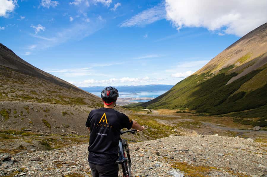 E-BIKE Beagle Viewpoint - Bahía Encerrada: City Nature Reserve First