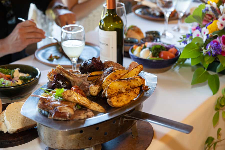 El Calafate: Estancia 25 de Mayo Tour with Dinner & Transfer - Estancia 25 de Mayo: why this feels authentic in El Calafate