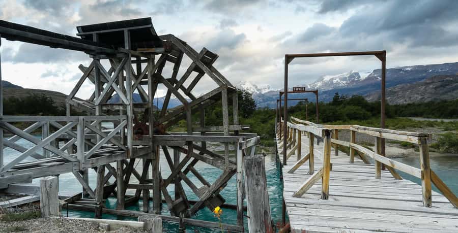 El Calafate: Glacier Cruise & Trekking at Estancia Cristina - Morning Pickup and the 7:00 AM Start in El Calafate