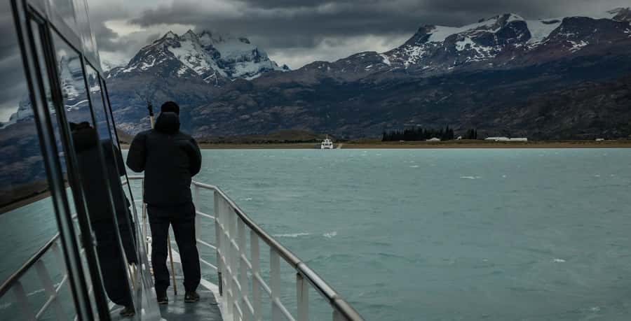 El Calafate: Glacier Cruise & Trekking at Estancia Cristina - The 45 km Drive to Puerto de Punta Bandera on Lago Argentino