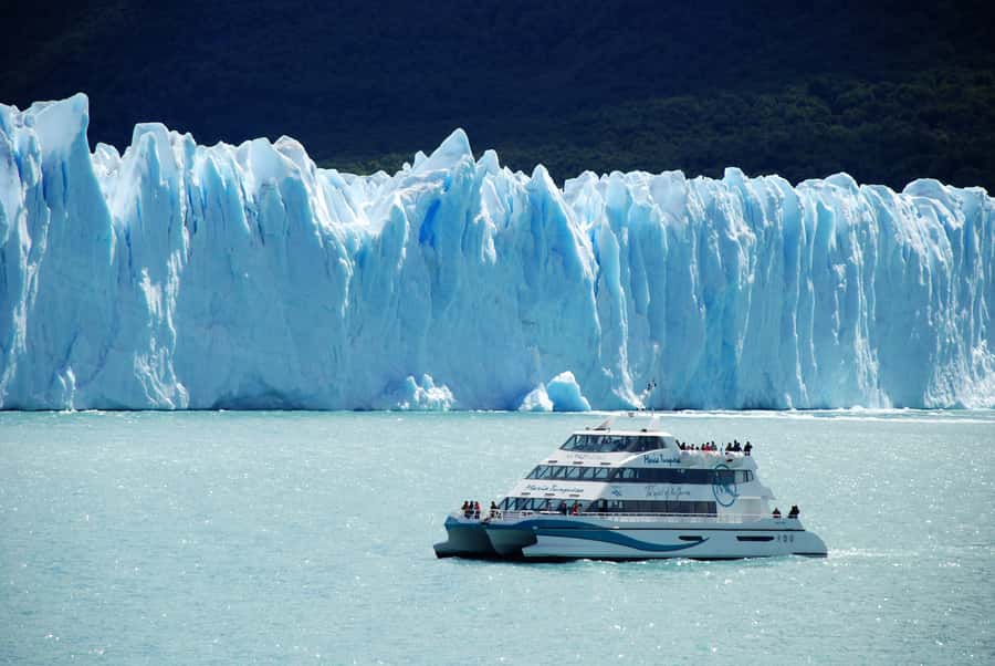 El Calafate: Glaciers Gourmet Experience - Full Day Cruise - La Soledad Port to the Los Glaciares Start Line