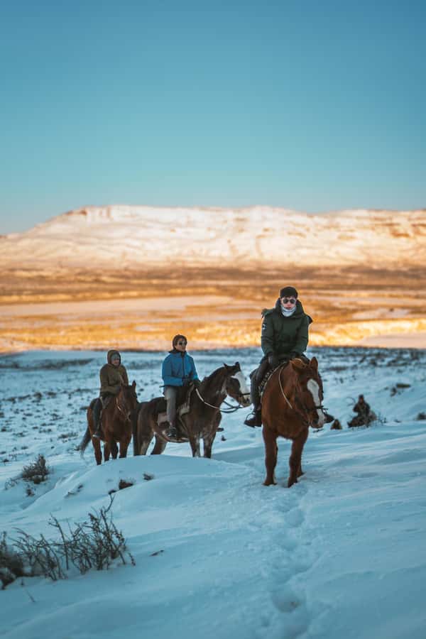 El Calafate: Horseback riding in Cerro Frias - Ranch time and the meal, warming up the Patagonia way