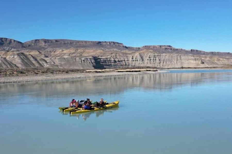 El Calafate: Kayak and Hike La Leona River Tour - The Steppe Hike Through La Leona Country: Silence, Wildlife, and Fossils