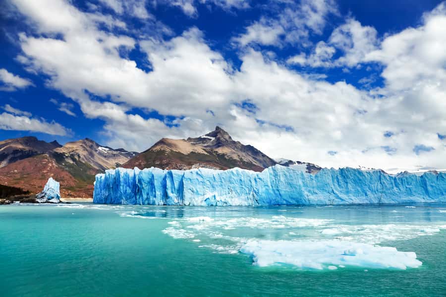 El Calafate: Perito Moreno Glacier Trekking Tour and Cruise - Crampons, gear, and a steady ice briefing