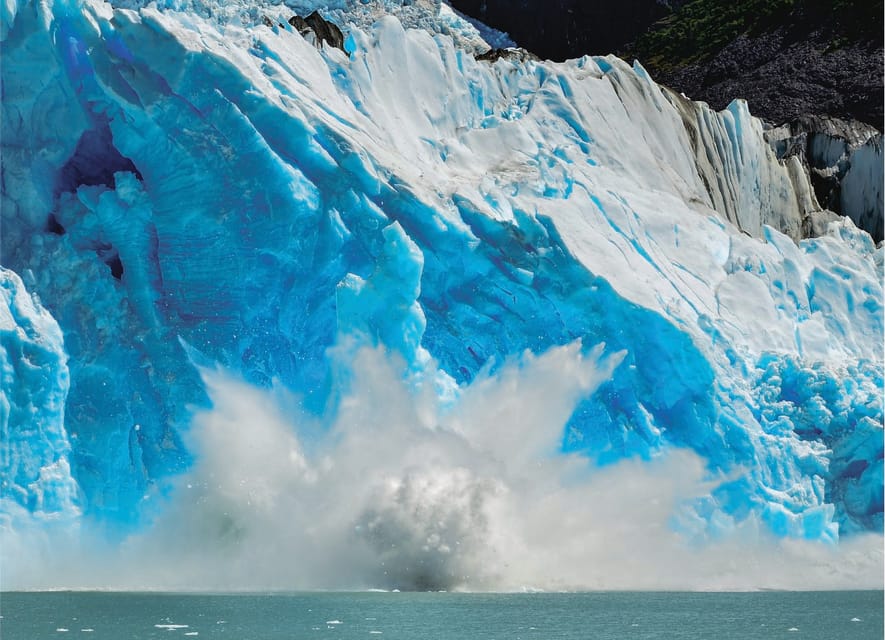 El Calafate: Spegazzini and Upsala Glaciers Boat Tour - Food on board, lunch expectations, and staying warm
