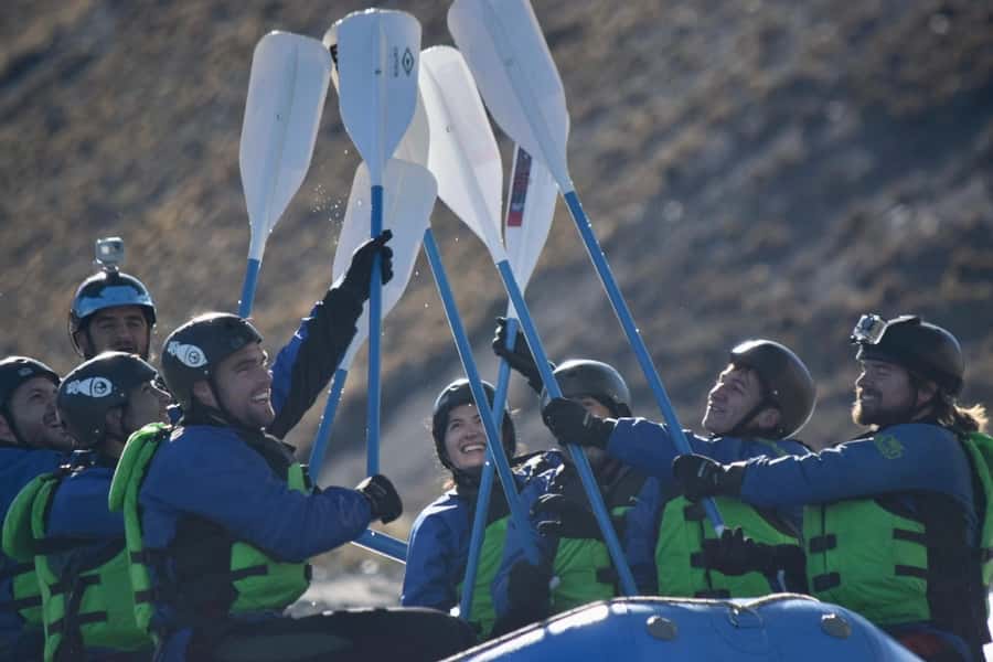 El Chalten: Rio de las Vueltas and Patagonia Rafting - Van to the river and the first 6 km: learning strokes with Fitz Roy in view