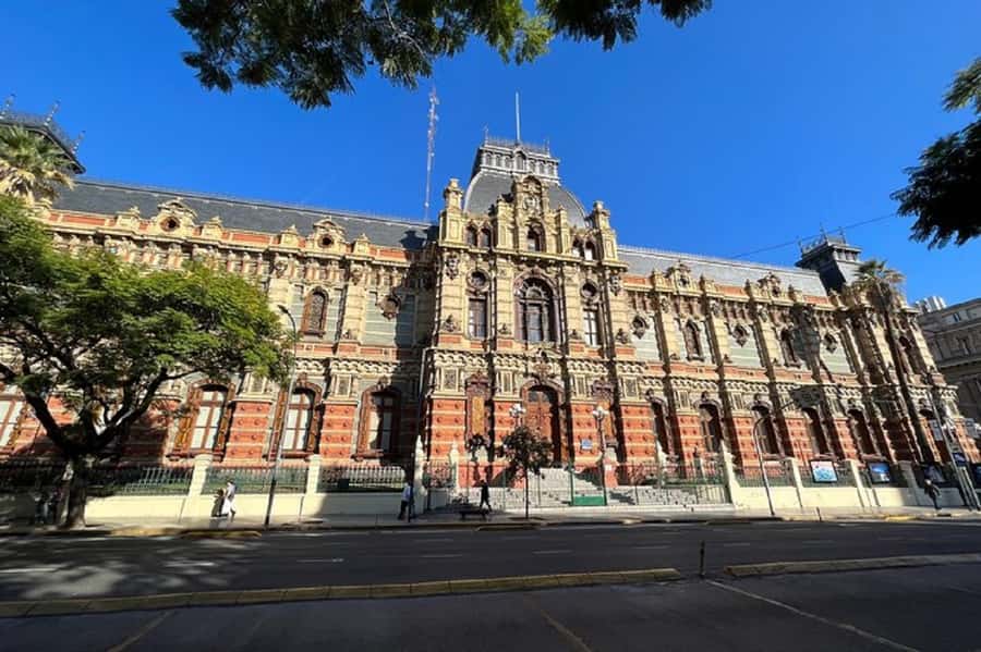 Exclusive Full-Day Private Tour in Buenos Aires - Recoleta breaks, lunch time, and La Recoleta Cemetery