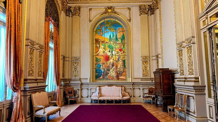 Experience Teatro Colon : Secure your Tour today!!! - Who this tour suits best