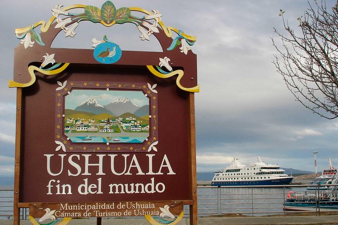 Exploring Ushuaia: Double Decker Bus Tour - Stop 2: Lucinda Otero House and the local mix of architecture and belief