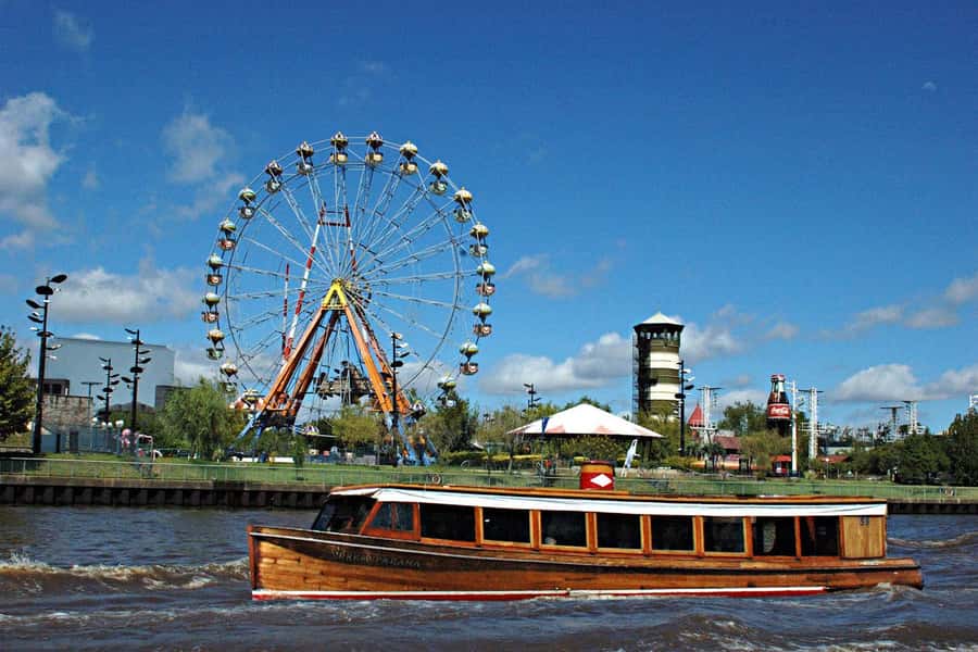 From Buenos Aires: Classic Tigre Delta Tour - Stops on the way back, stadiums, university city, and airport energy