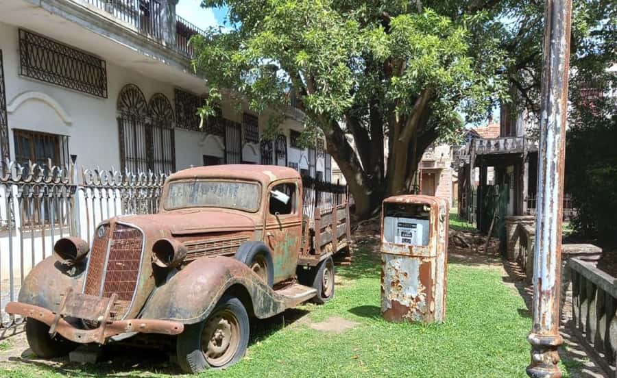 From Buenos Aires: Magical and Mysterious Campanopolis Tour - Museums You Can Actually Follow: Wood, Iron, and Caireles