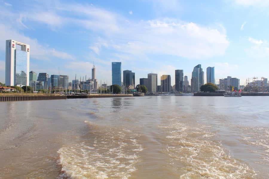 From Buenos Aires: Tigre & Delta with Sailing Premium Tour - Sailing out of Buenos Aires, and why the views feel different