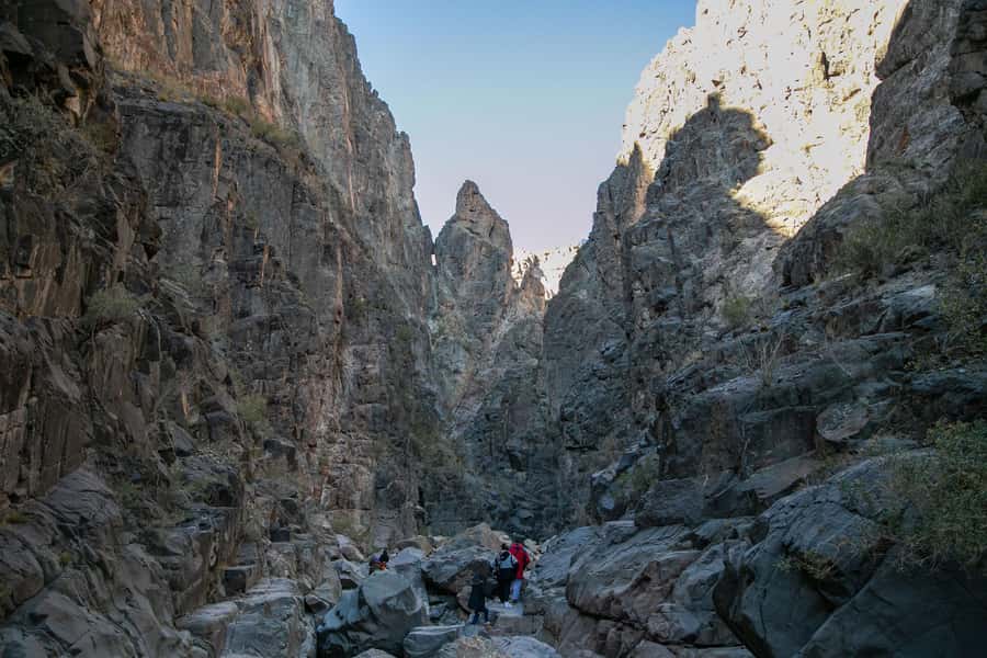 From Mendoza: Atuel Canyon Day Trip - Atuel Canyon: colorful geology, the Hanging Gardens, and Rivadavia’s Armchair