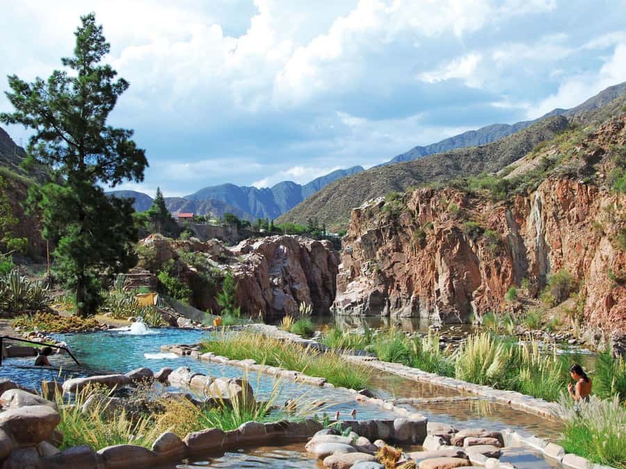 From Mendoza: Premium Spa Day at the Cacheuta Hot Springs - The grotto sauna, showers, and how to balance heat with comfort
