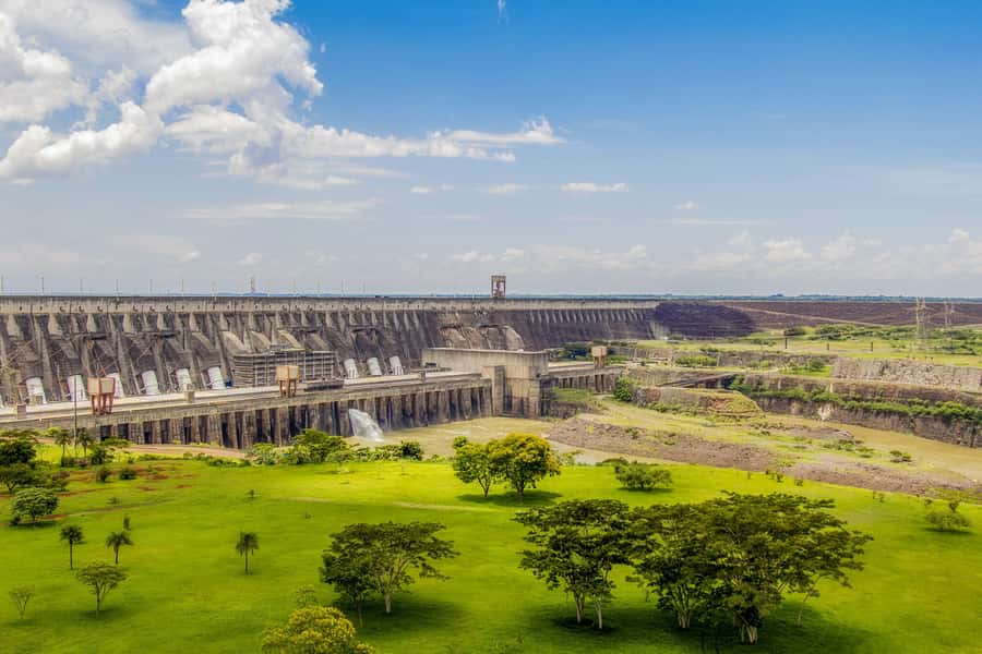 From Puerto Iguazu: Itaipu Dam Tour with Entrance Ticket - Why the Itaipu Dam tour from Puerto Iguazú is a smart use of time