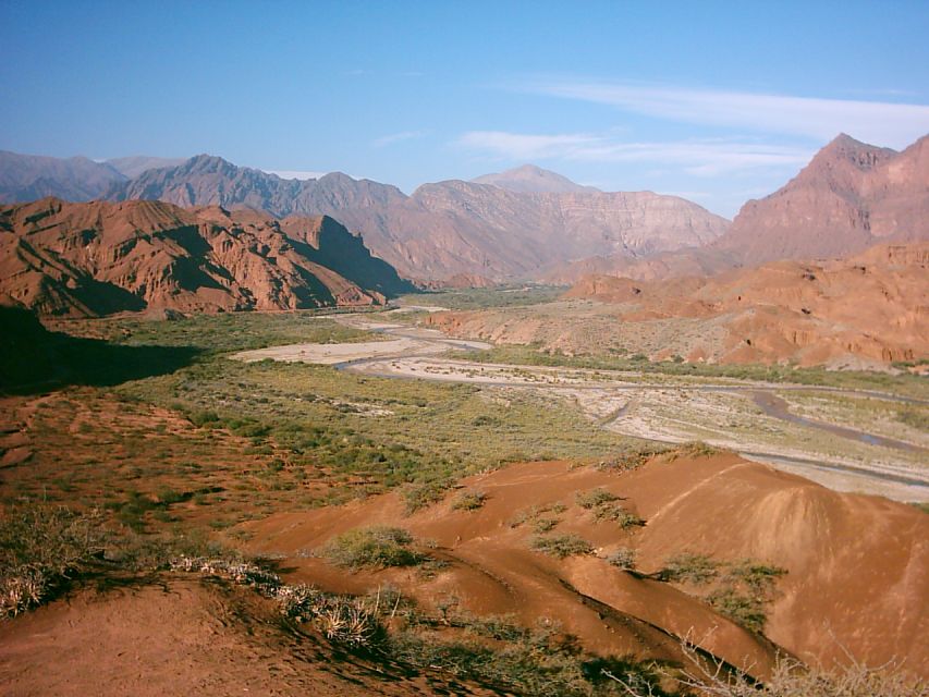 From Salta:Cafayate and the imposing Quebrada de las Conchas - El Anfiteatro: another iconic viewpoint with time to work the angles